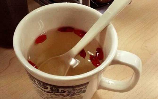 蜂蜜枸杞茶