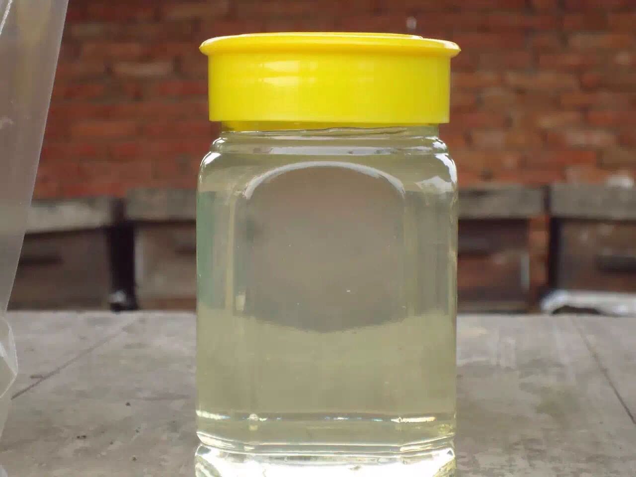 纯洋槐花蜜是什么颜色的（洋槐花蜜的特点）