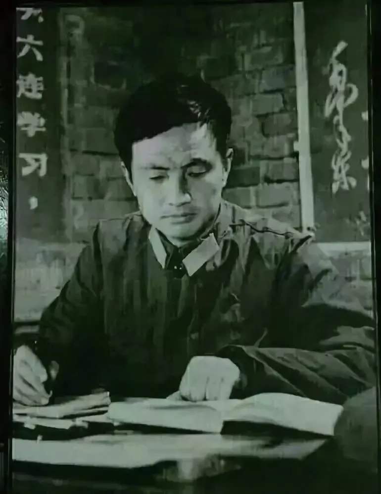 出道的姚安娜和归来的孟晚舟：“华为公主”的两种人生