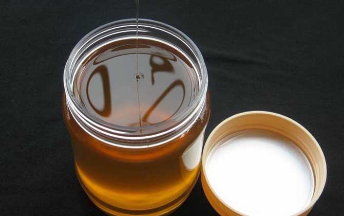 荔枝蜜和龙眼蜜哪个贵些（荔枝蜜和龙眼蜜的对比）