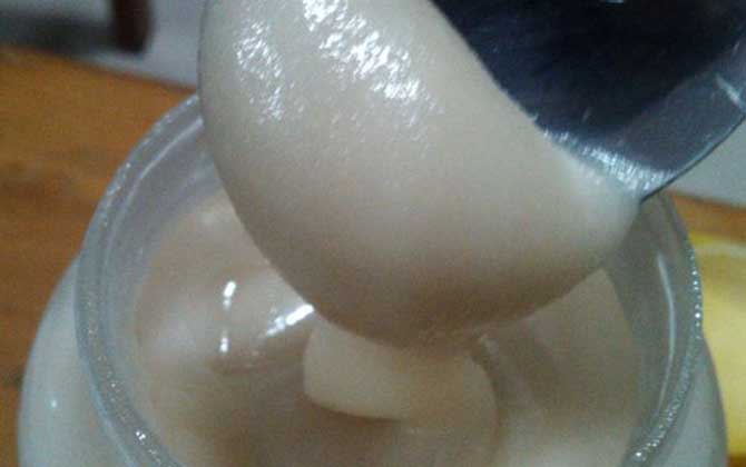 油菜蜜为什么容易结晶（油菜花蜂蜜为什么会结晶）