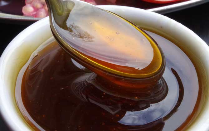 什么时候喝荆条蜜最好（蜂蜜什么时候喝最好）
