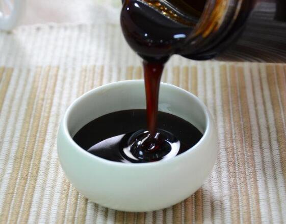 柑橘蜜和黑蜂蜜的区别(黑蜂蜜与普通蜂蜜的区别)