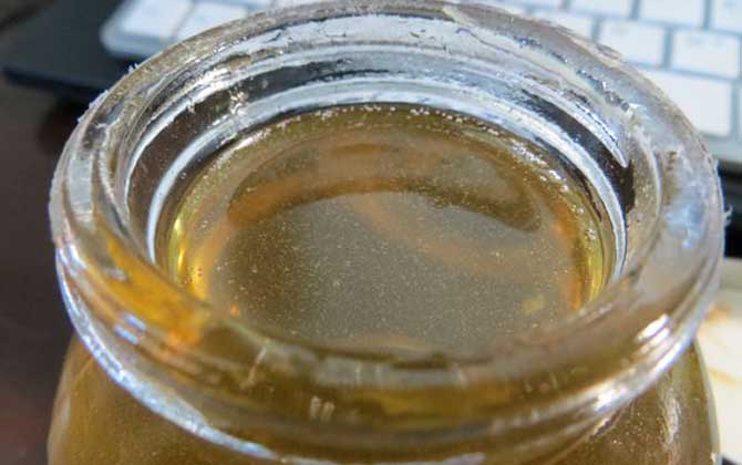 油菜蜜是几等蜂蜜（蜂蜜的色泽标准）