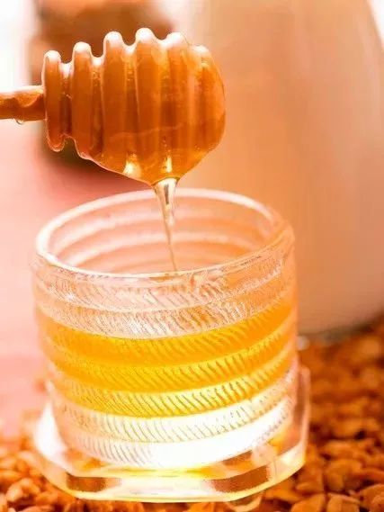 中蜂可以采洋槐花蜜吗（养蜂人卖的洋槐蜜哪里来的）