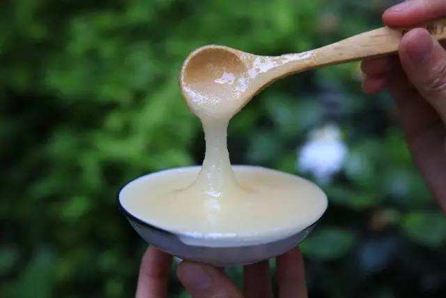 一箱蜜蜂一年能产多少蜂蜜？