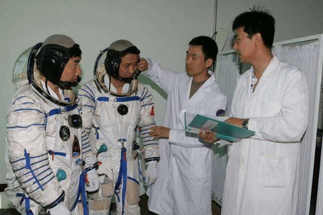 航天员返回后要隔离14天，太空也有病毒吗？航天员医学隔离为哪般