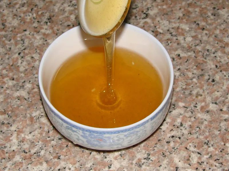 蜂蜜可以美白吗（蜂蜜涂脸美白的正确方法和步骤）