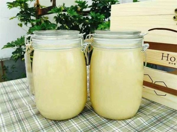 椴树蜜是白色的好还是发黄的好（椴树蜜变黄的原因）