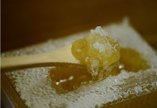 怎样挑选蜂巢蜜（怎样的蜂巢蜜是好的）