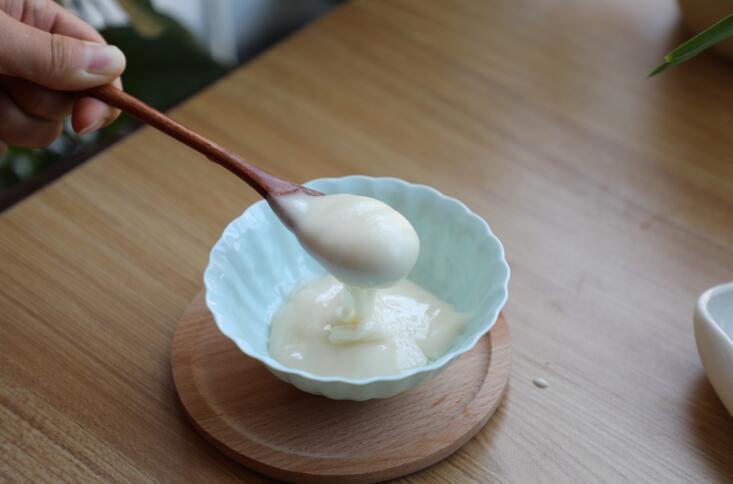 ​东北黑蜂椴树雪蜜好吗（东北黑蜂椴树雪蜜功效）