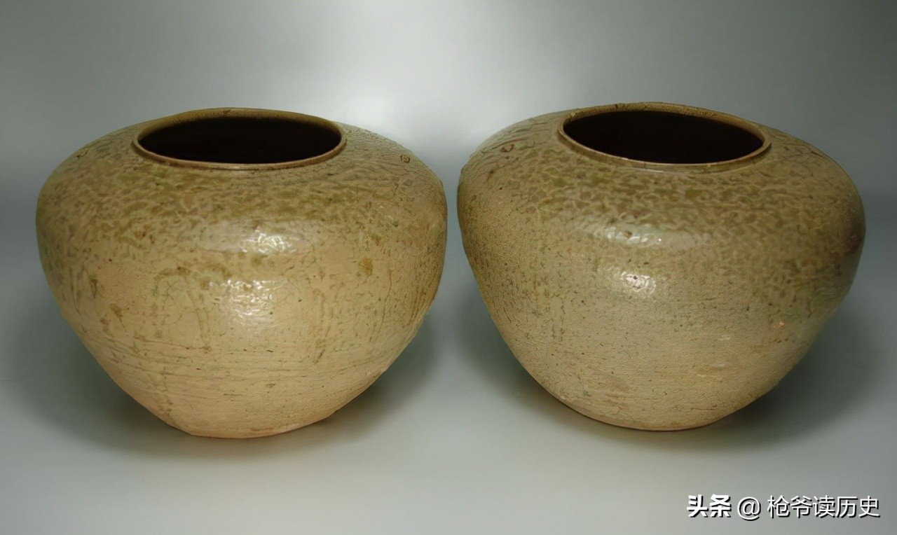 中国最早的瓷器出现在什么时代？是如何发展的？