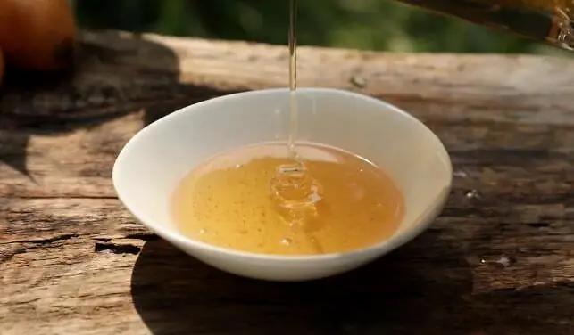 中蜂枇杷蜜什么时候取（枇杷蜜什么时候采集）