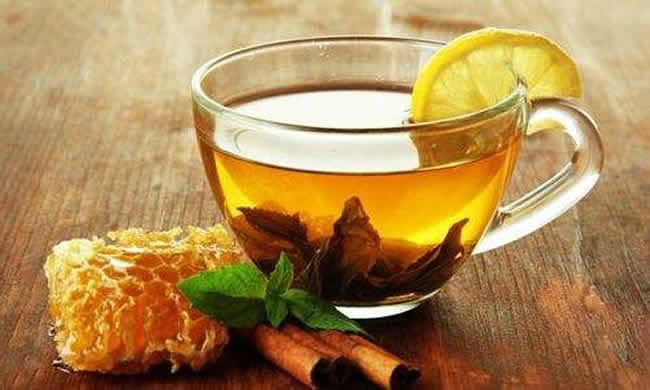 【蜜蜂知识】蜂蜜水的正确喝法及最佳时间