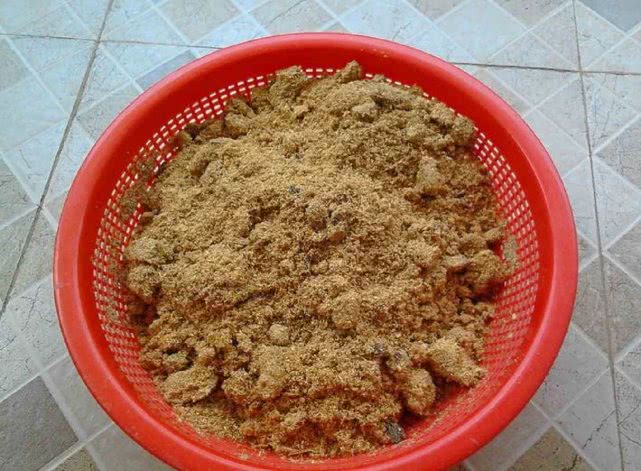 马蜂蛰了肿了涂什么药处理？（什么药消肿止痒效果好）