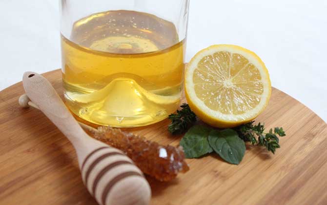 柠檬蜂蜜水什么时候喝最好？