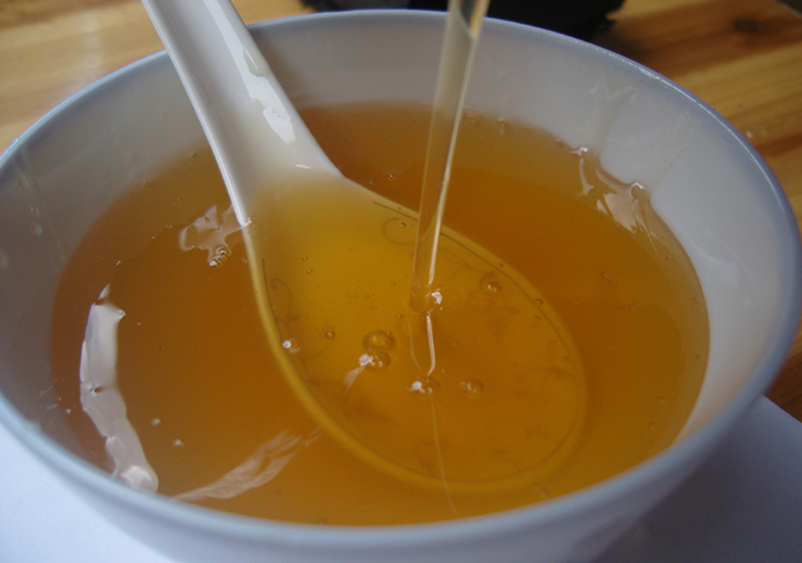 血脂高可以吃蜂蜜荔枝蜜（ 高血脂吃什么食物好）