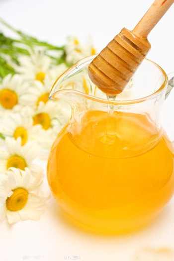 野生蜂蜜怎么吃（怎样食用野生蜂蜜及保存）