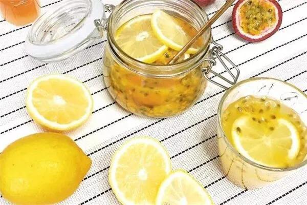 蜂蜜柠檬水的正确泡法（减肥瘦身窍门和正确喝法）