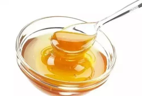 介王成功工蜂还在产卵如何处理（工产蜂群介王成功后，为何工蜂还在产卵）