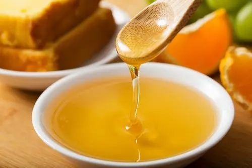 酸奶蜂蜜能一起吃吗（酸和和蜂蜜一起吃的好处）