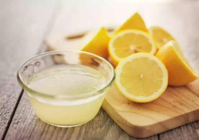 柠檬加蜂蜜可以祛斑吗（柠檬蜂祛斑方法及使用方法）