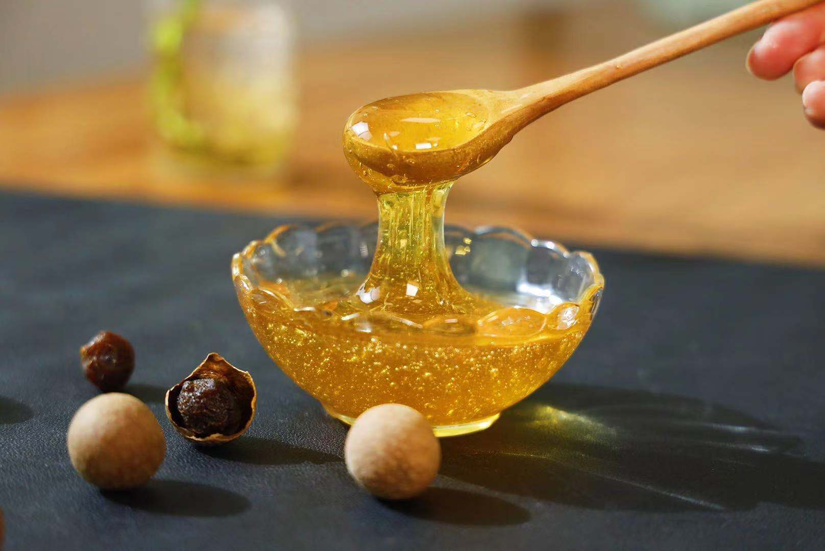 槐花蜜和龙眼蜜口感比较（龙眼蜜和槐花蜜哪个好）
