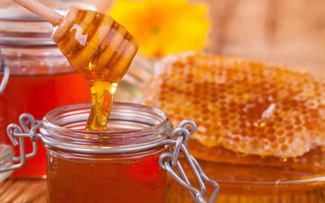 如何简单辨别真假蜂蜜？